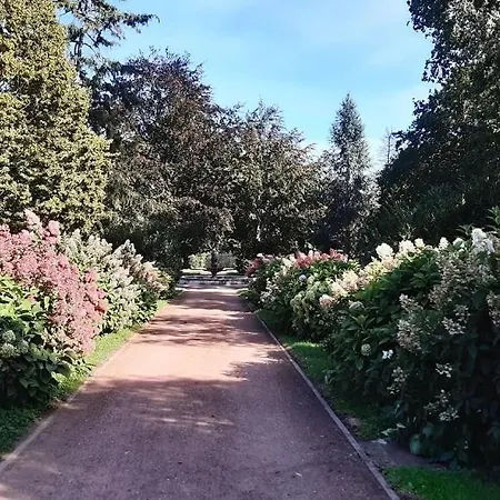 Pavilion Park * Ludres